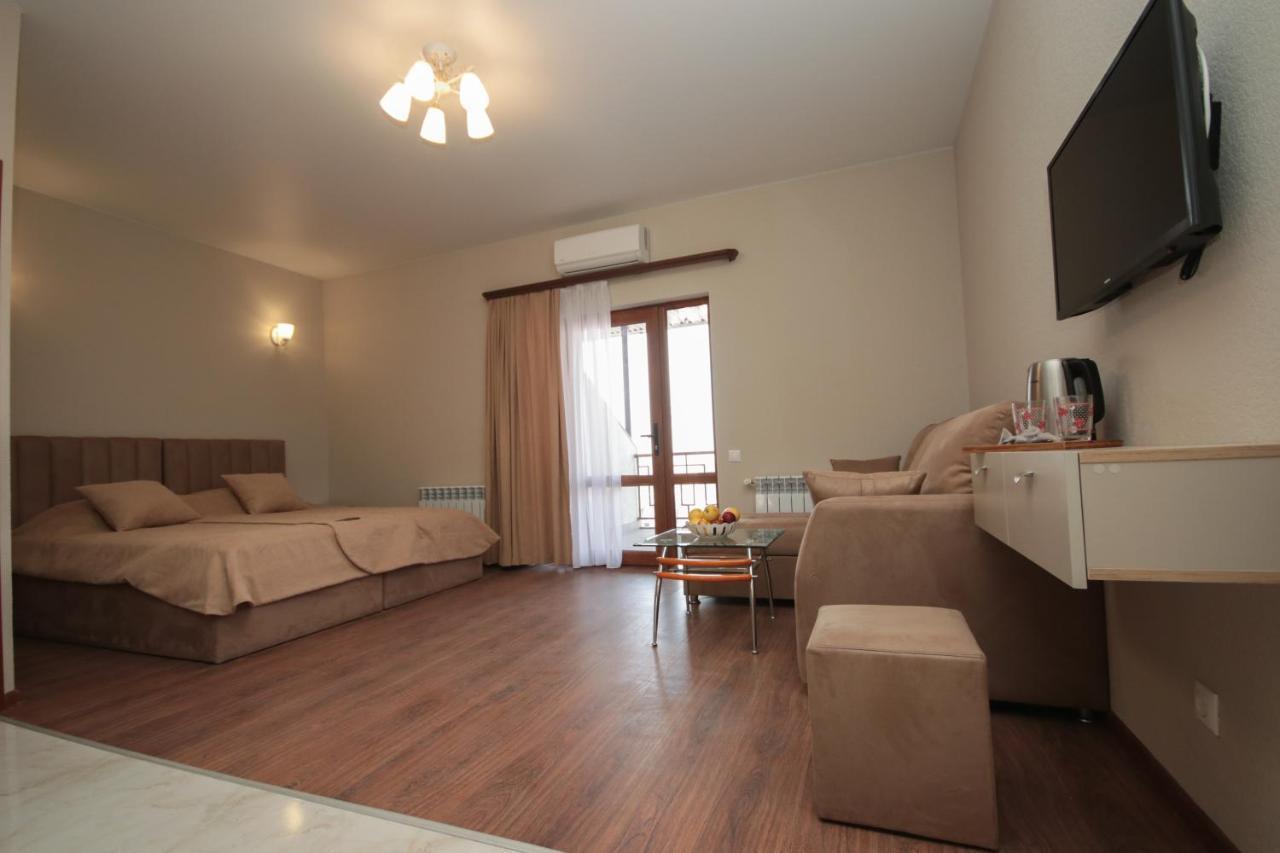 Hillside Guest House 예레반 외부 사진