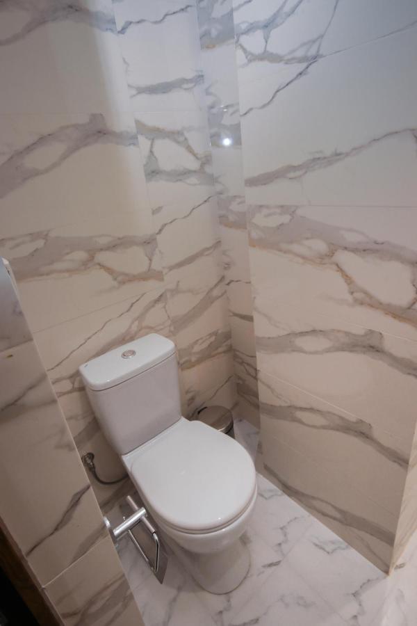 Hillside Guest House 예레반 외부 사진