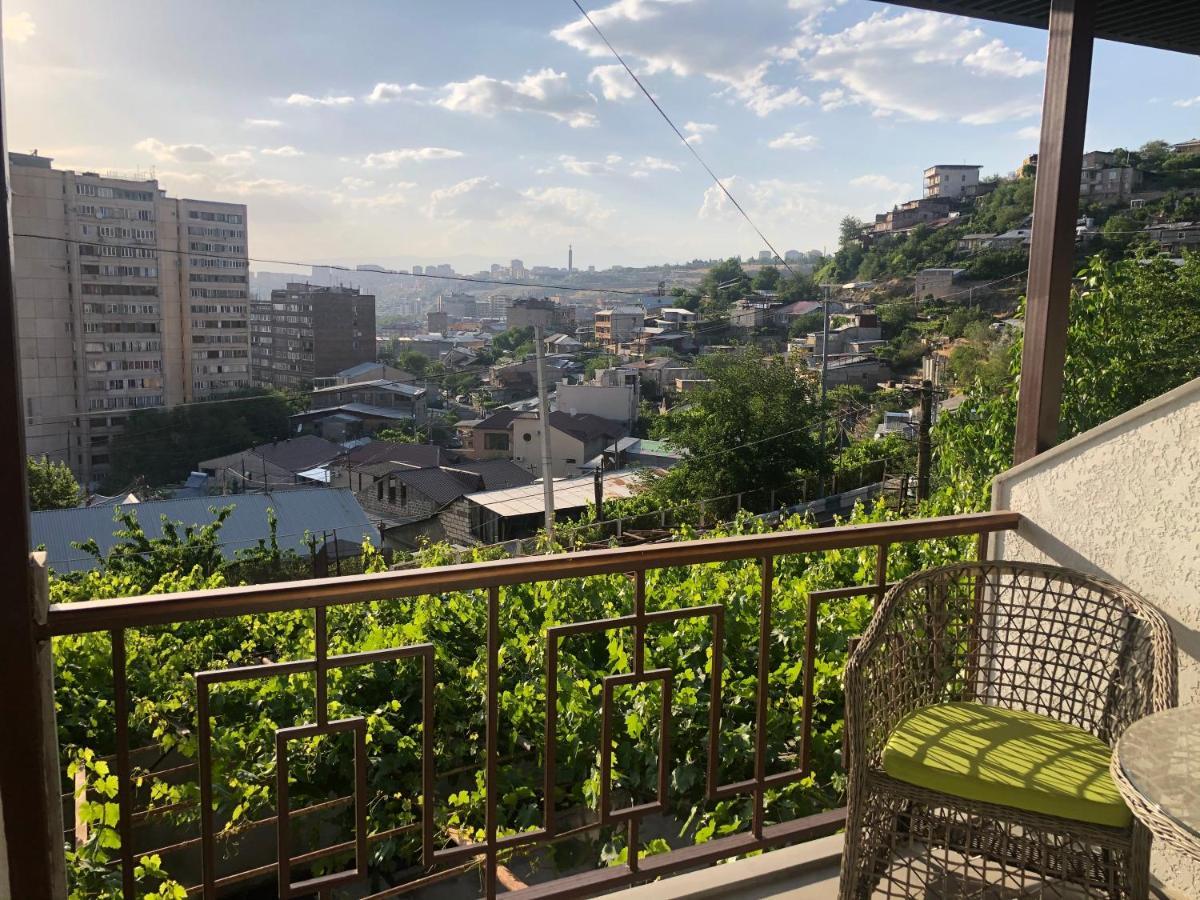 Hillside Guest House 예레반 외부 사진