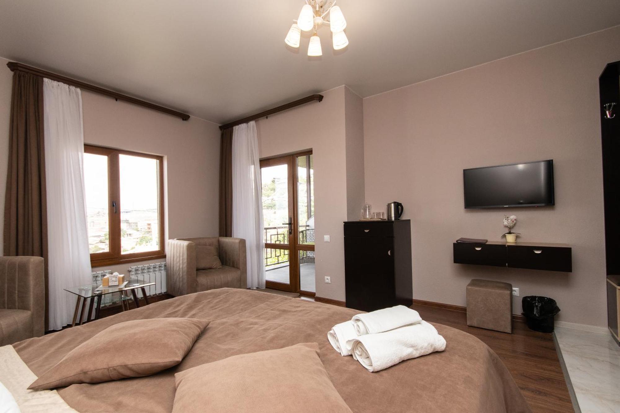 Hillside Guest House 예레반 외부 사진