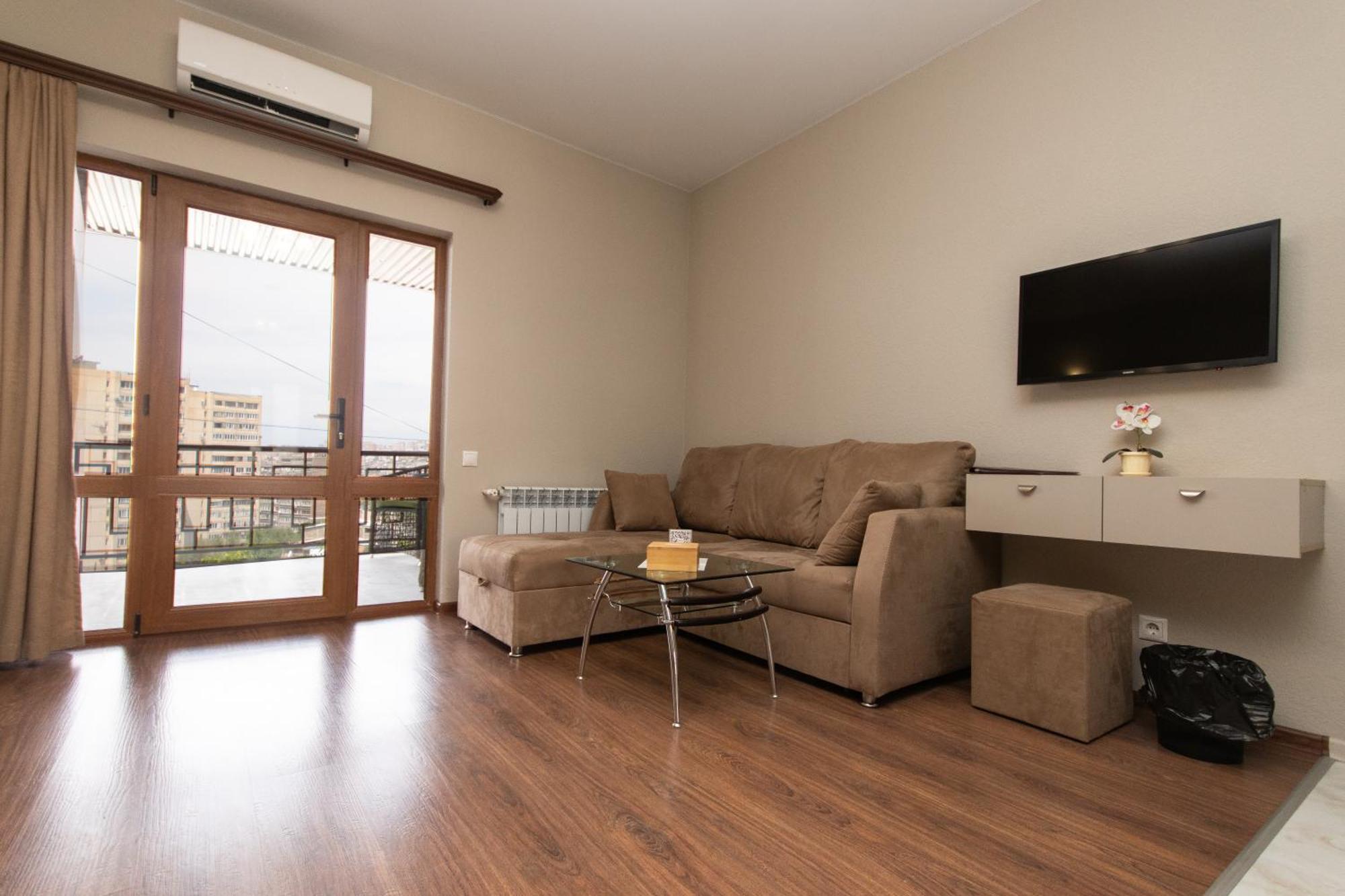 Hillside Guest House 예레반 외부 사진