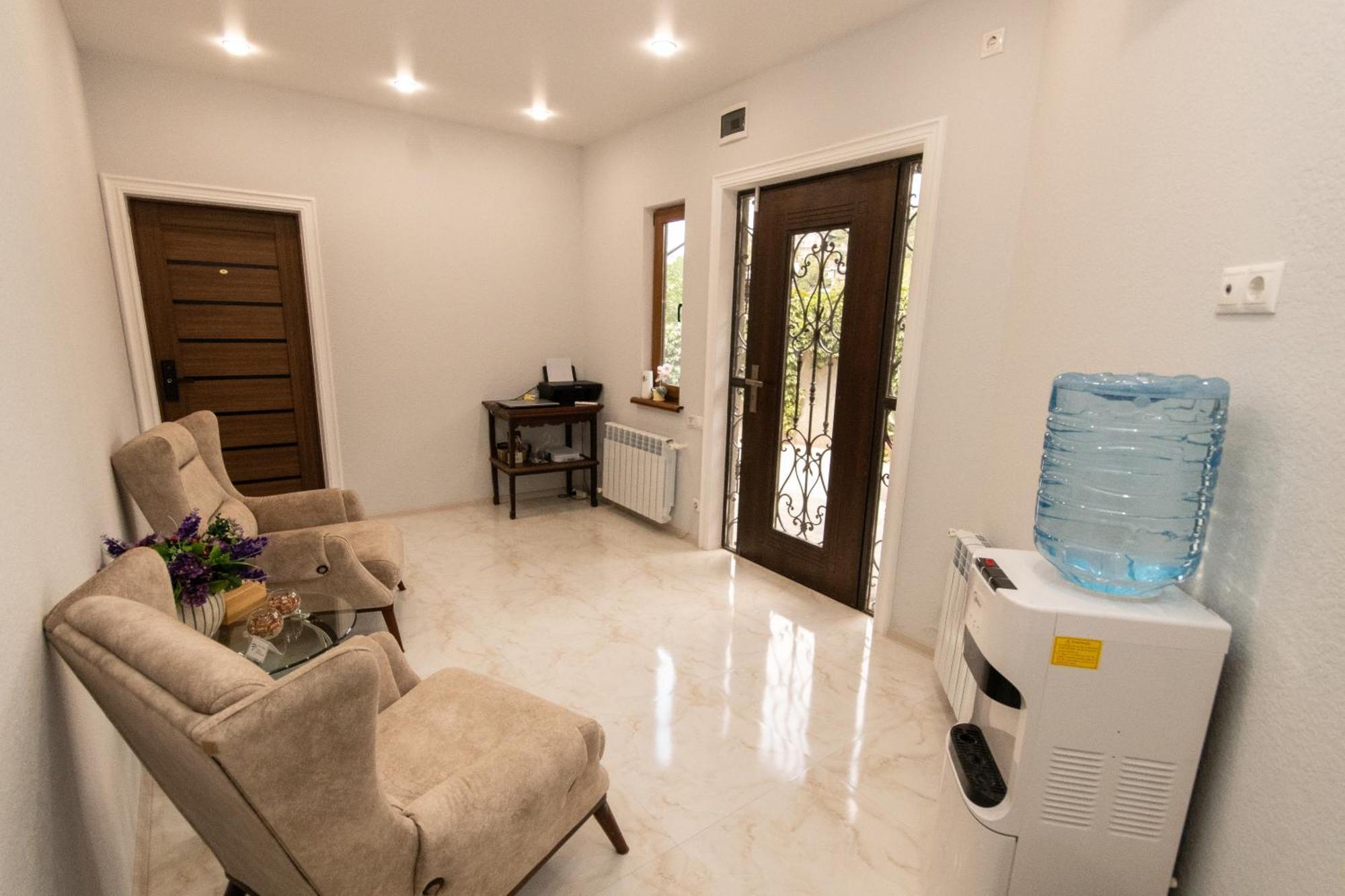 Hillside Guest House 예레반 외부 사진
